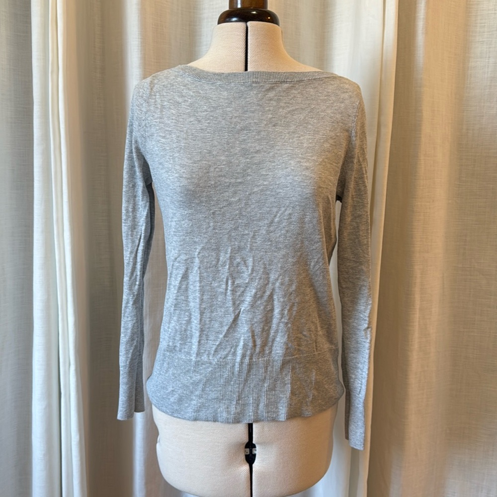 Halogen (Nordstrom brand) sweater knit boat neck top.